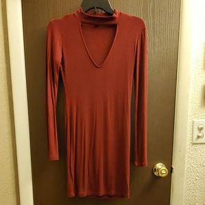 Burgundy bodycon long sleeve dress